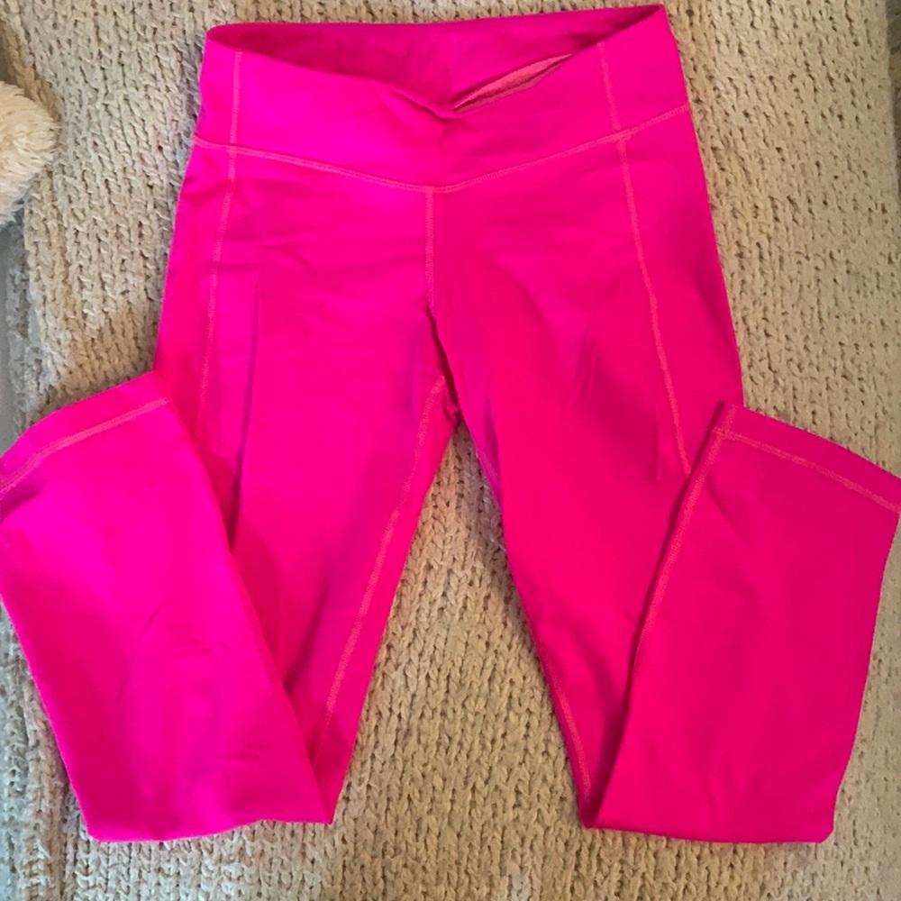 Lululemon crop yoga pants size 6